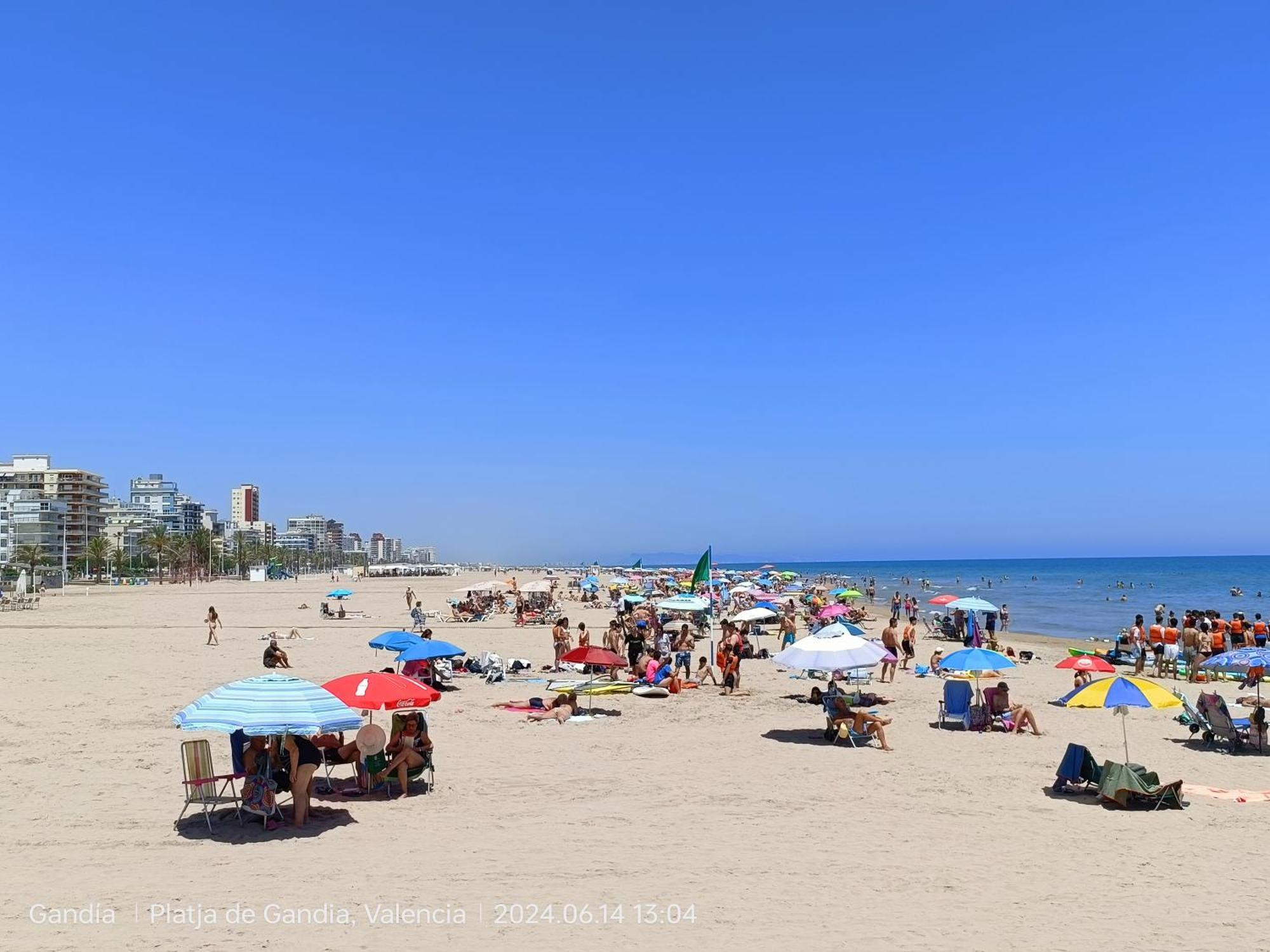 Mare De Deu, Vivienda Vacacional Para Familias Y Mayores De 25 Anos En El Grao De Gandia-Playa Playa de Gandia Dış mekan fotoğraf