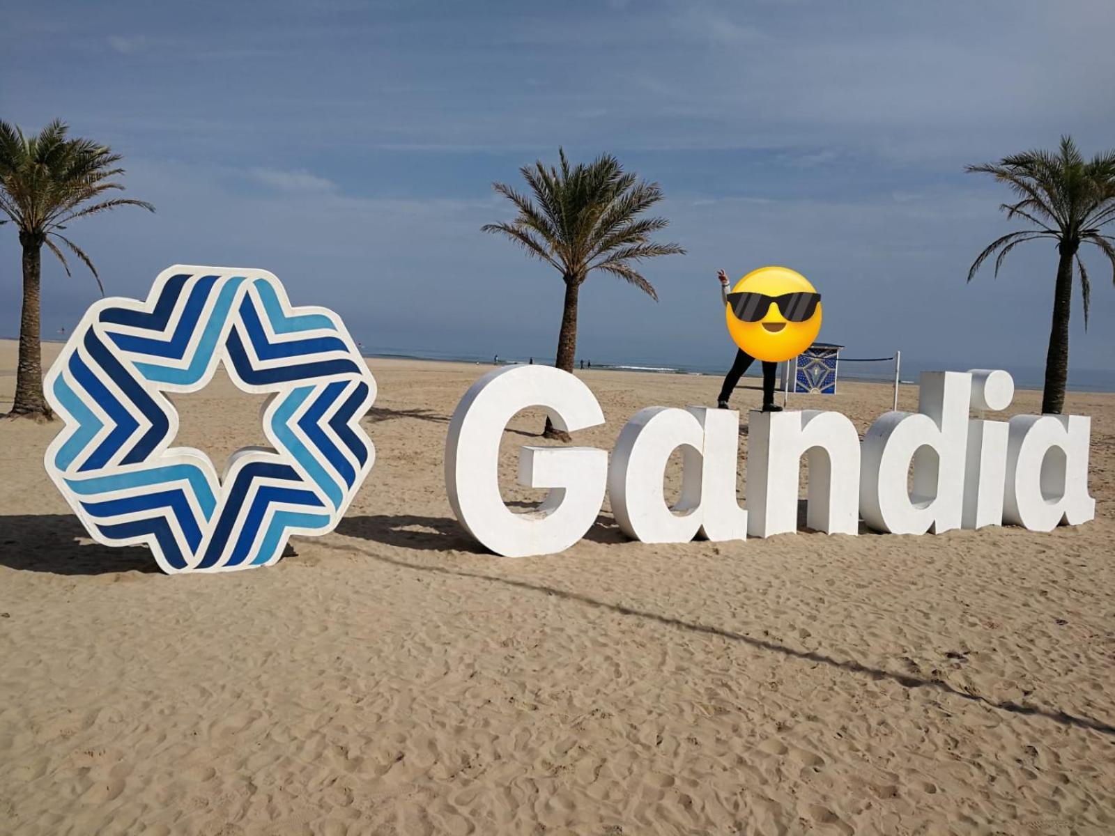 Mare De Deu, Vivienda Vacacional Para Familias Y Mayores De 25 Anos En El Grao De Gandia-Playa Playa de Gandia Dış mekan fotoğraf