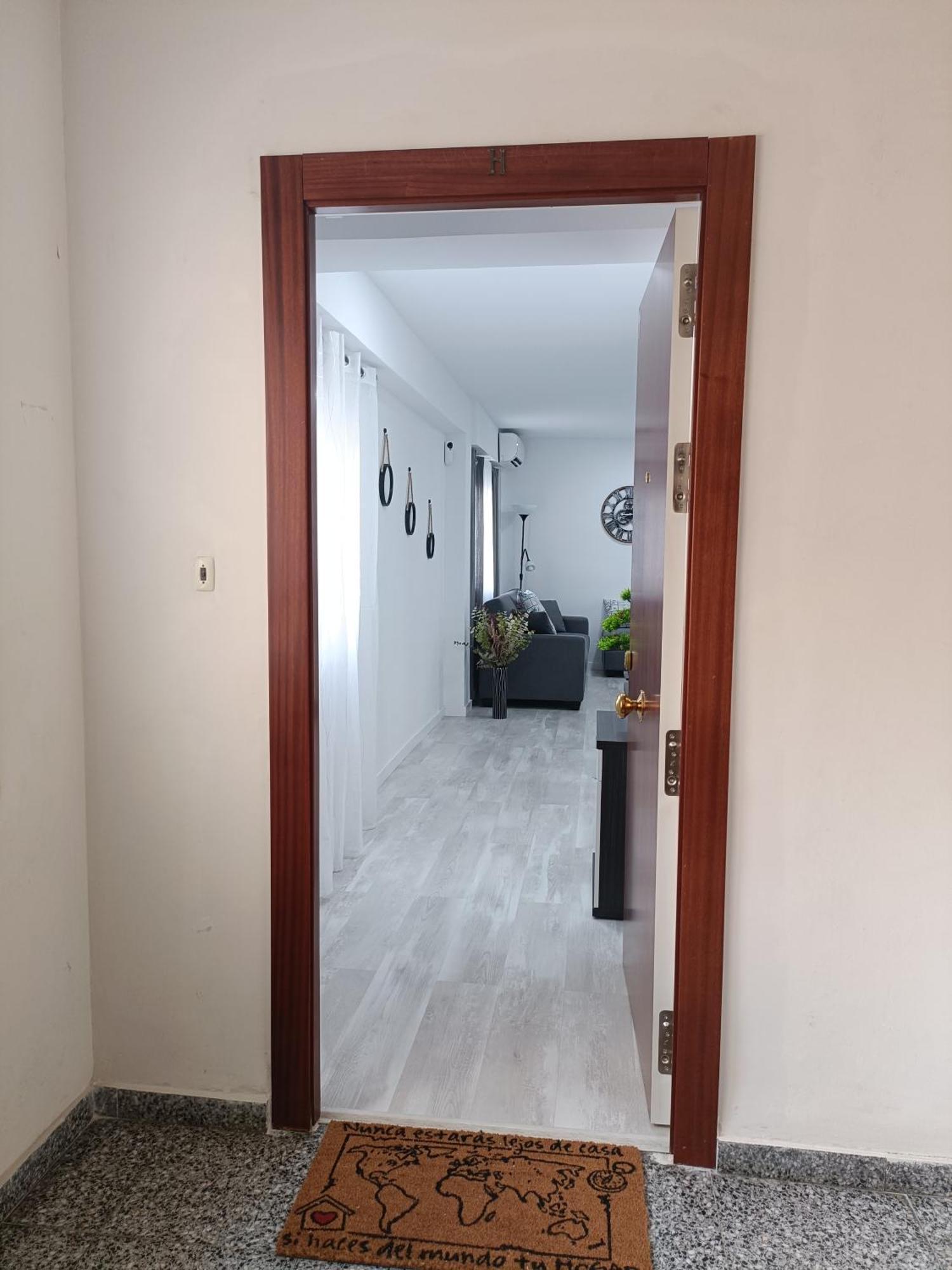 Mare De Deu, Vivienda Vacacional Para Familias Y Mayores De 25 Anos En El Grao De Gandia-Playa Playa de Gandia Dış mekan fotoğraf